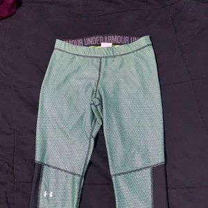 Under Armour crop leggings